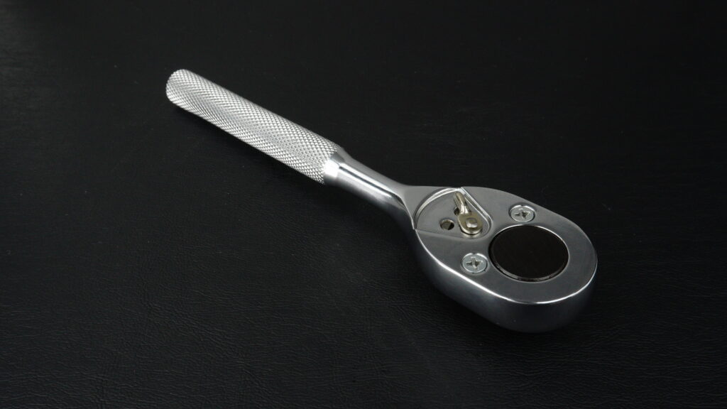 PROTO 5249 ペアヘッドラチェットのヘッド正面と切り替えレバーの操作部